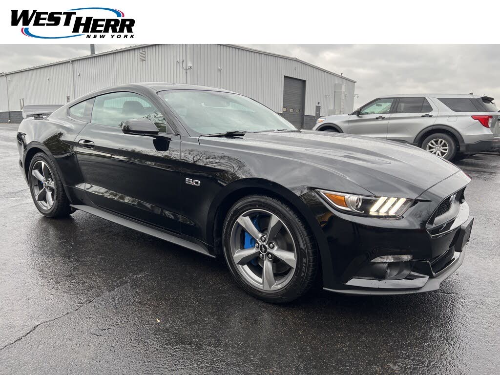 2017 Ford Mustang GT Coupe RWD