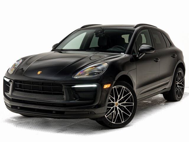 2022 Porsche Macan AWD