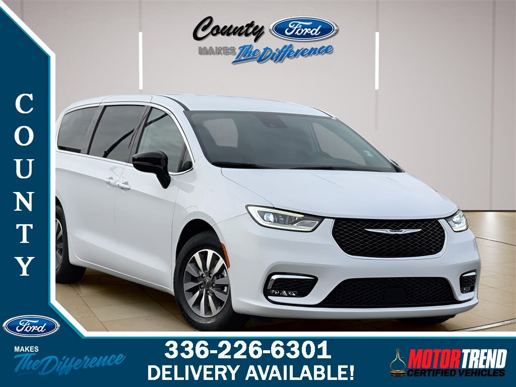 2024 Chrysler Pacifica Hybrid Select FWD