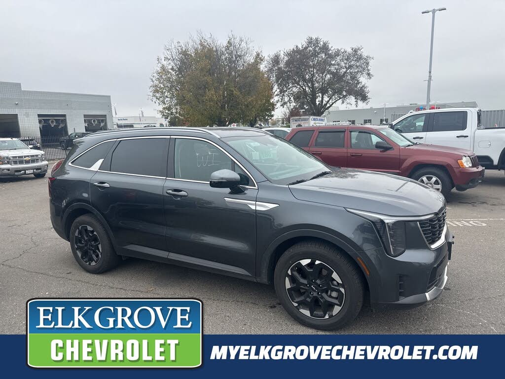 2024 Kia Sorento S FWD