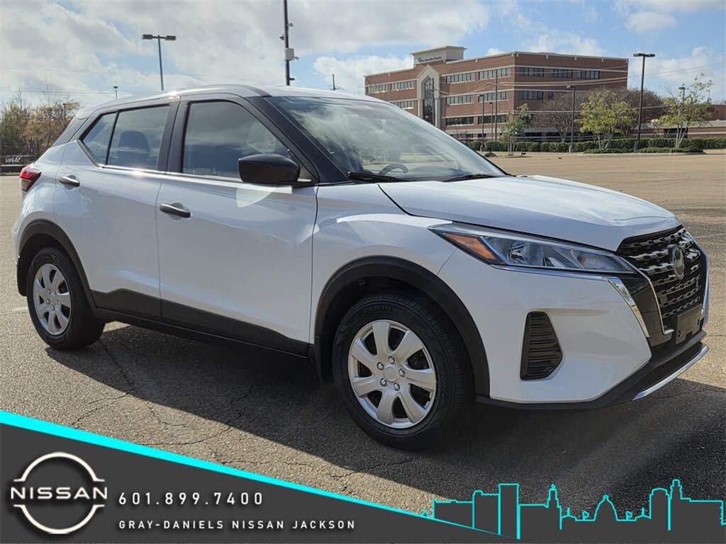 2024 Nissan Kicks S FWD