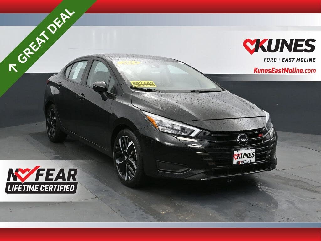 2024 Nissan Versa SR FWD
