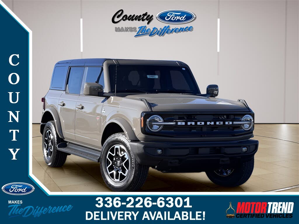2025 Ford Bronco Outer Banks 4-Door 4WD