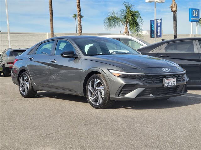 2025 Hyundai Elantra SEL Sport FWD