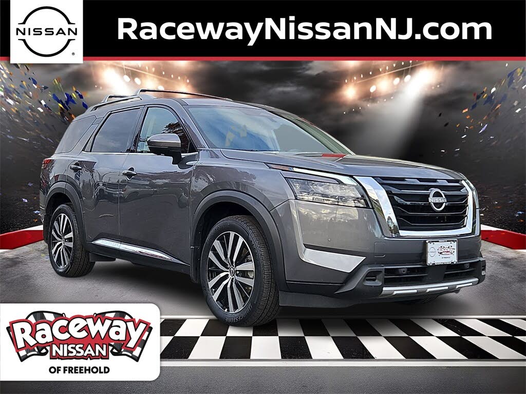 2025 Nissan Pathfinder Platinum 4WD