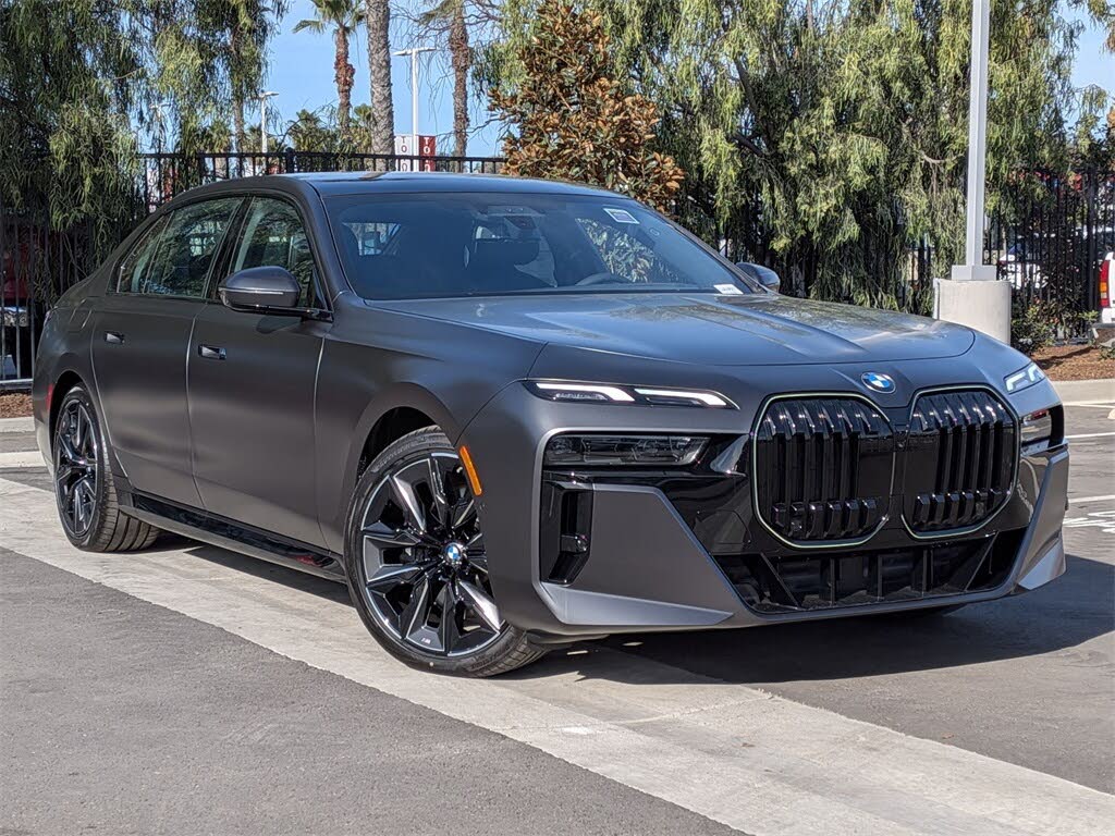 2026 BMW 7 Series 740i RWD