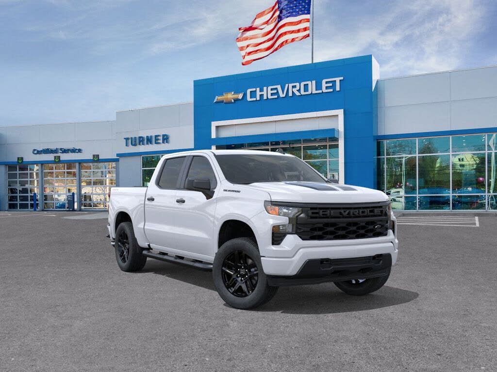 2026 Chevrolet Silverado 1500 Custom Crew Cab 4WD