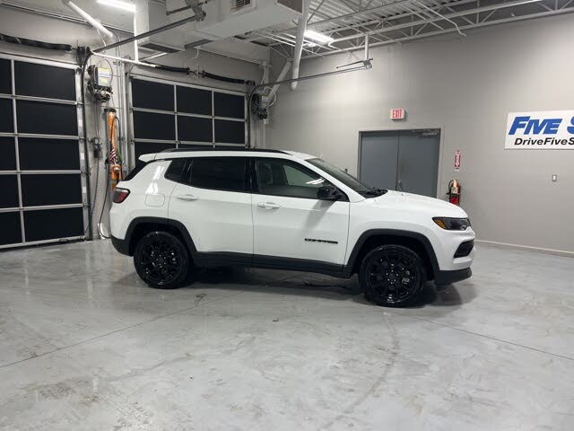 2026 Jeep Compass Latitude 4WD
