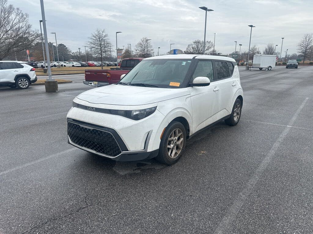 2024 Kia Soul LX FWD