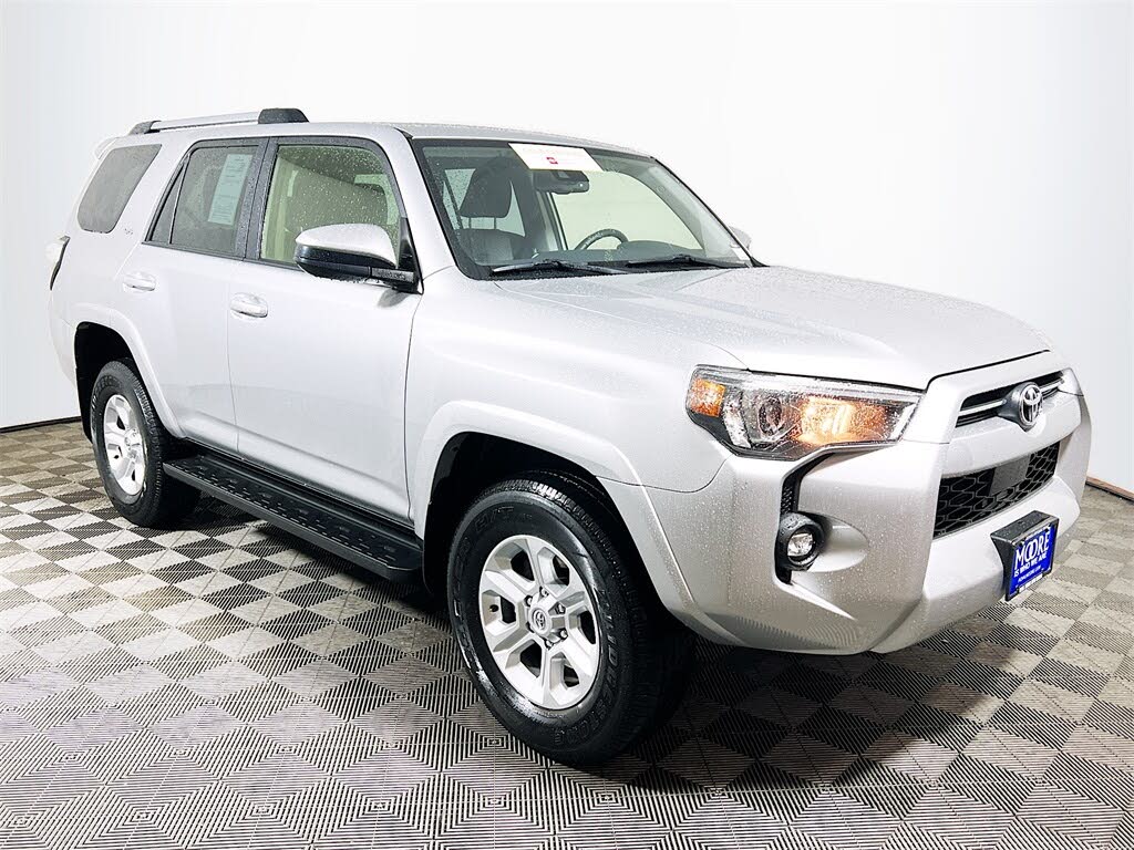 2024 Toyota 4Runner SR5 4WD