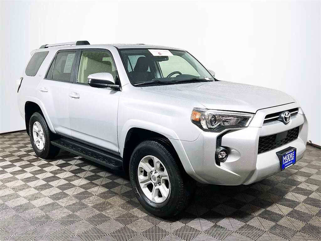 2024 Toyota 4Runner SR5 4WD