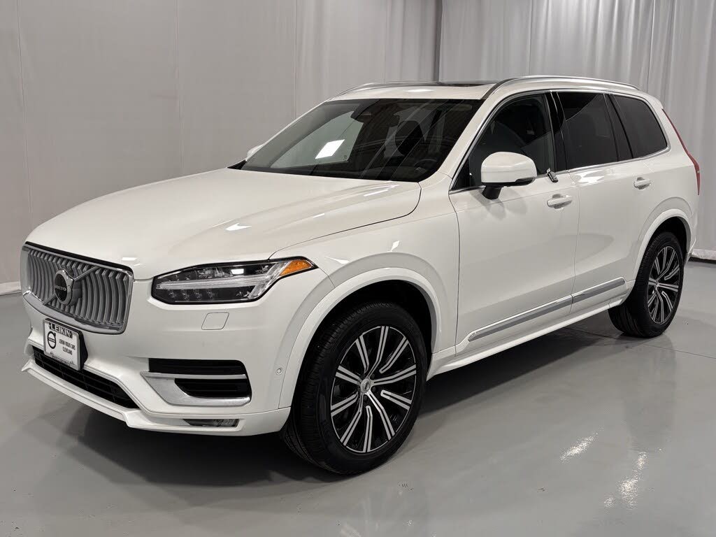 2025 Volvo XC90 B6 Plus Bright Theme 7-Passenger AWD