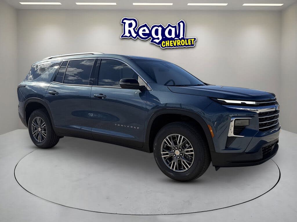 2026 Chevrolet Traverse LT FWD