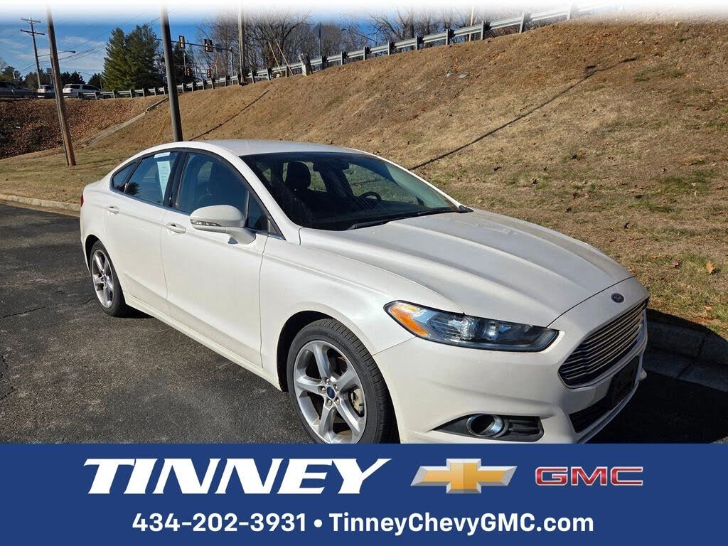 2016 Ford Fusion SE