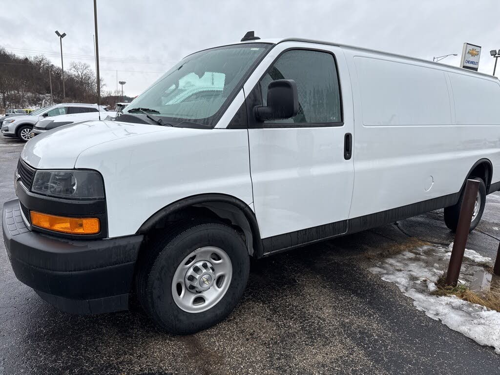 2022 Chevrolet Express Cargo 2500 Extended RWD