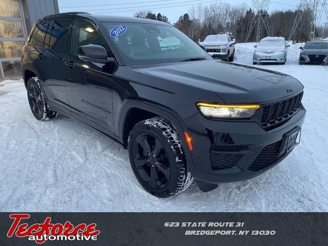 2022 Jeep Grand Cherokee Altitude 4WD