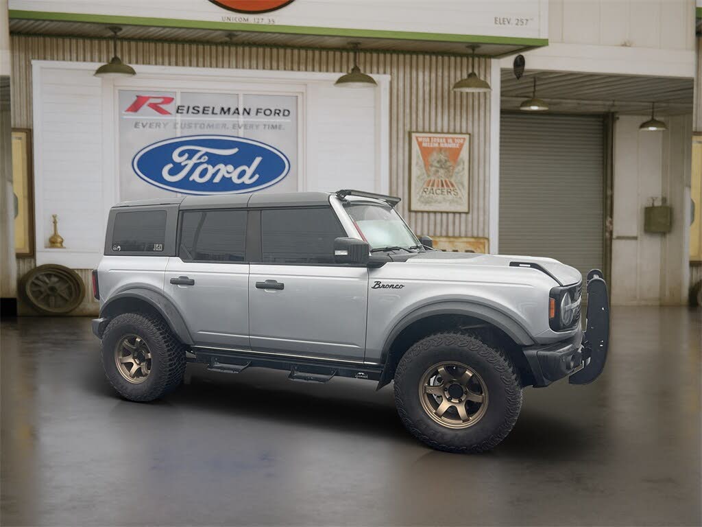 2023 Ford Bronco Wildtrak Advanced 4-Door 4WD