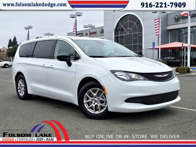 2024 Chrysler Voyager LX FWD