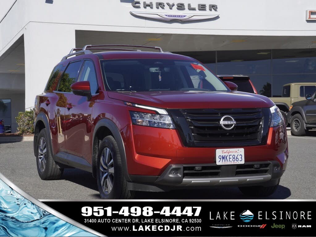 2024 Nissan Pathfinder SL FWD