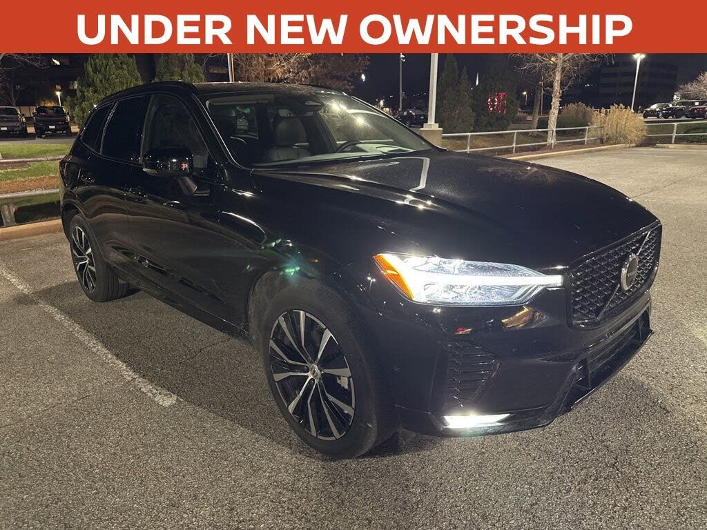 2024 Volvo XC60 B5 Ultimate Dark Theme AWD