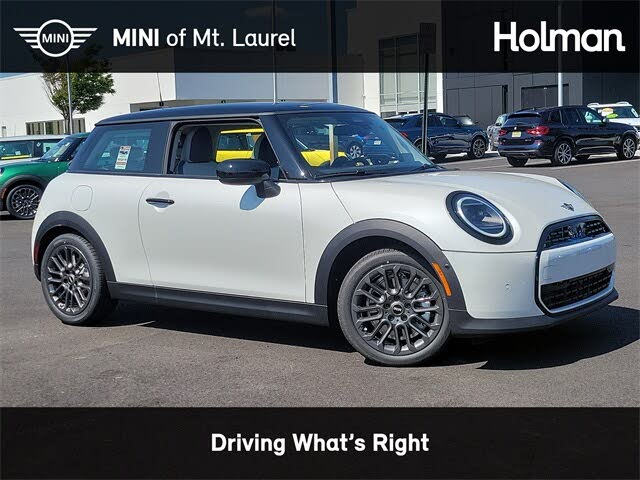 2025 MINI Cooper Signature Trim 2-door Hatchback