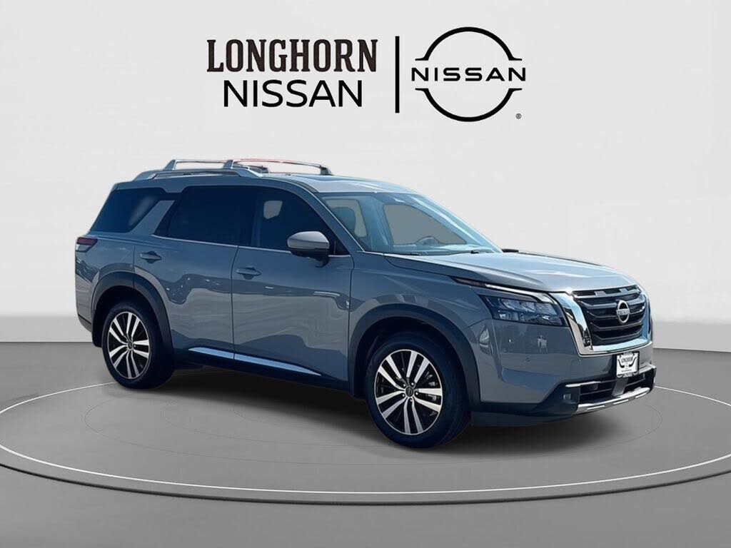 2025 Nissan Pathfinder Platinum FWD