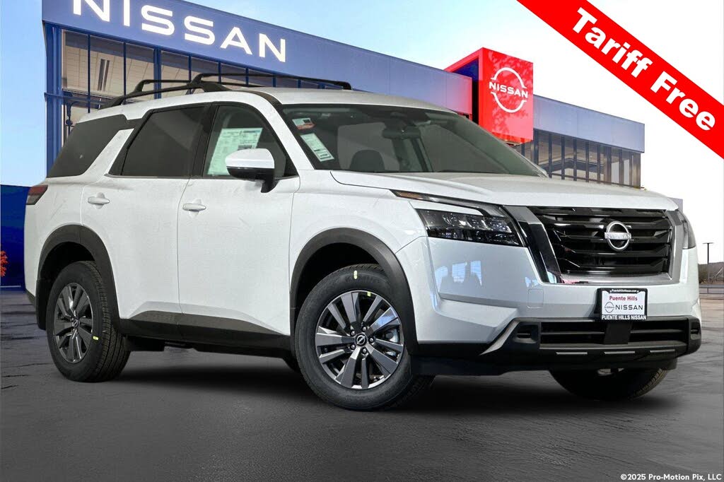 2025 Nissan Pathfinder SV FWD