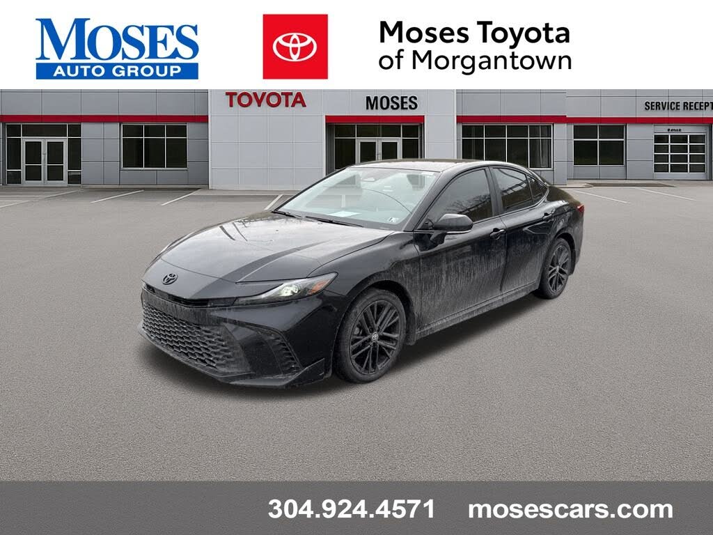 2025 Toyota Camry SE FWD