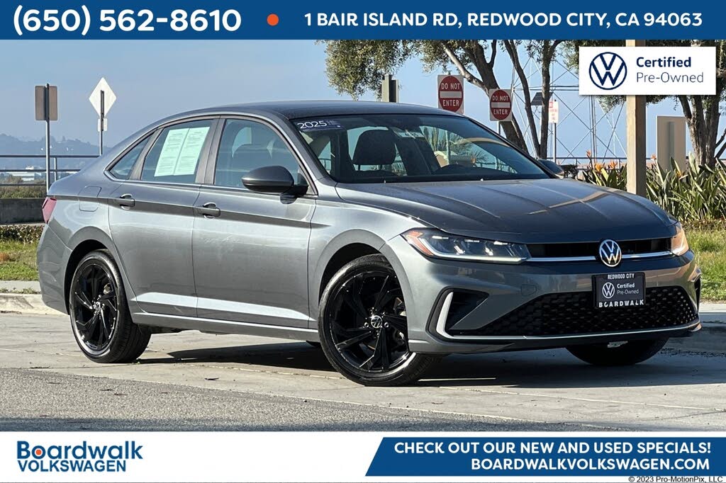 2025 Volkswagen Jetta SE FWD