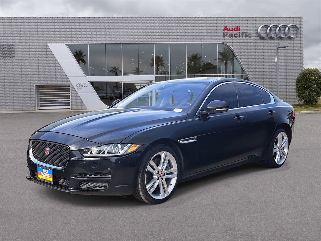 2018 Jaguar XE 30t Prestige RWD