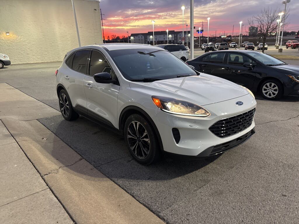 2022 Ford Escape SE FWD