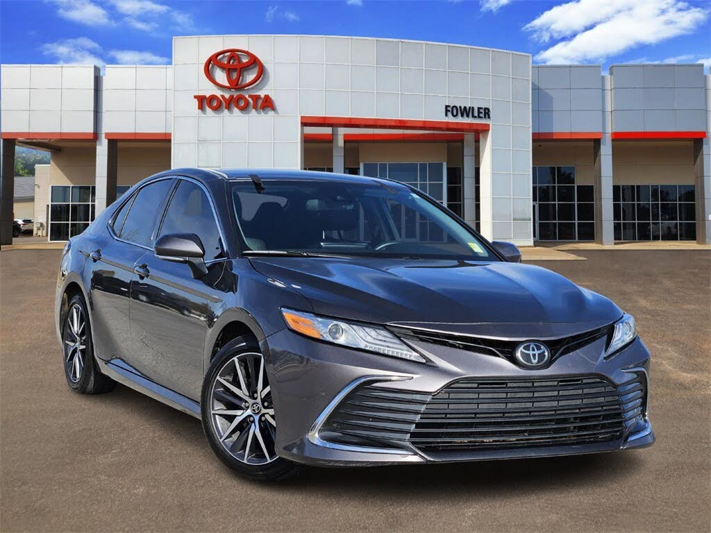 2024 Toyota Camry XLE FWD