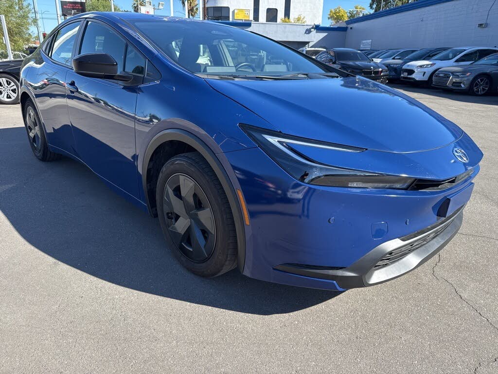 2024 Toyota Prius LE FWD