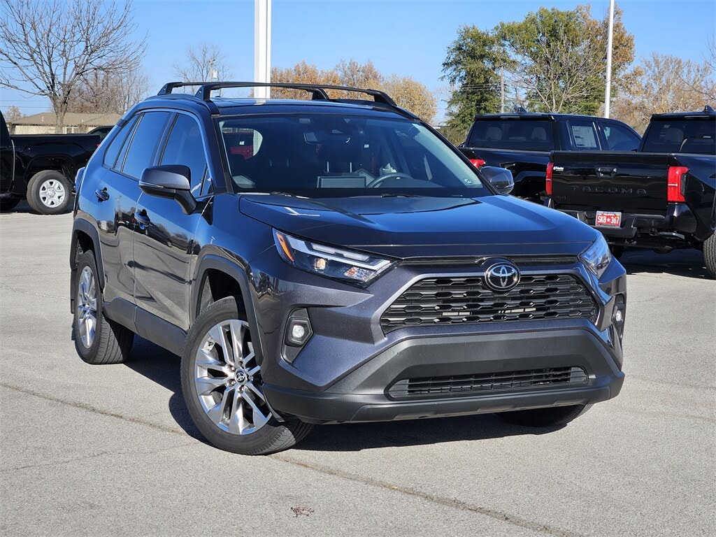 2024 Toyota RAV4 XLE Premium FWD