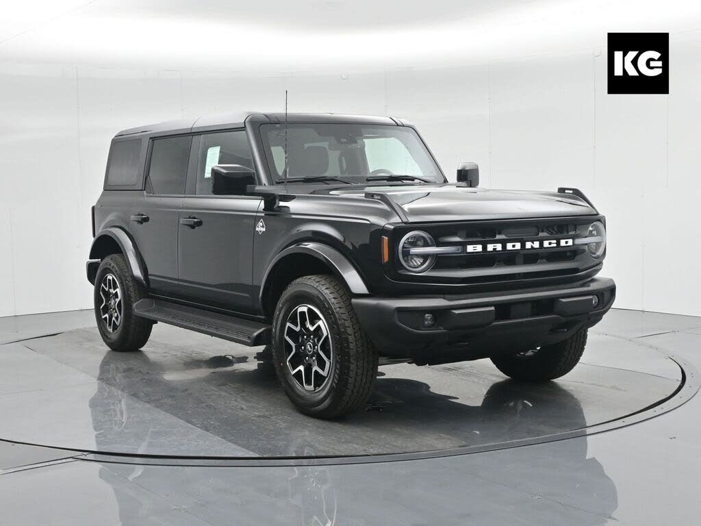 2025 Ford Bronco Outer Banks 4-Door 4WD