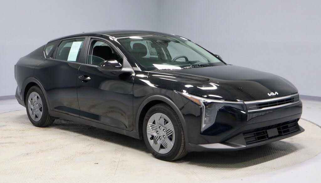 2025 Kia K4 LX FWD
