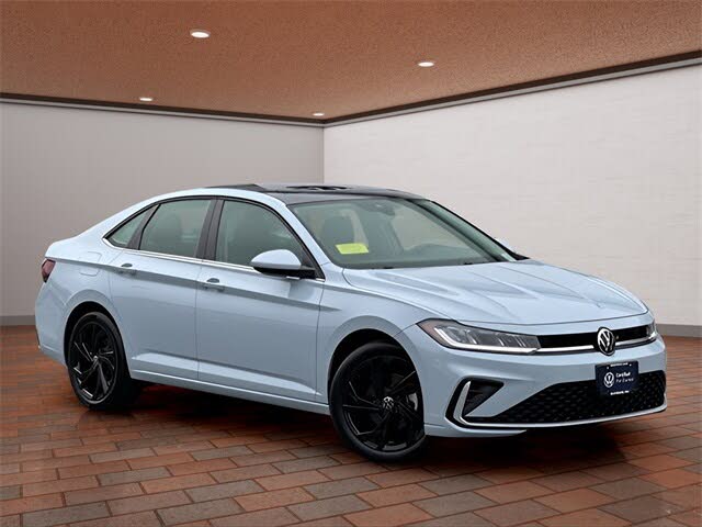 2025 Volkswagen Jetta SE FWD