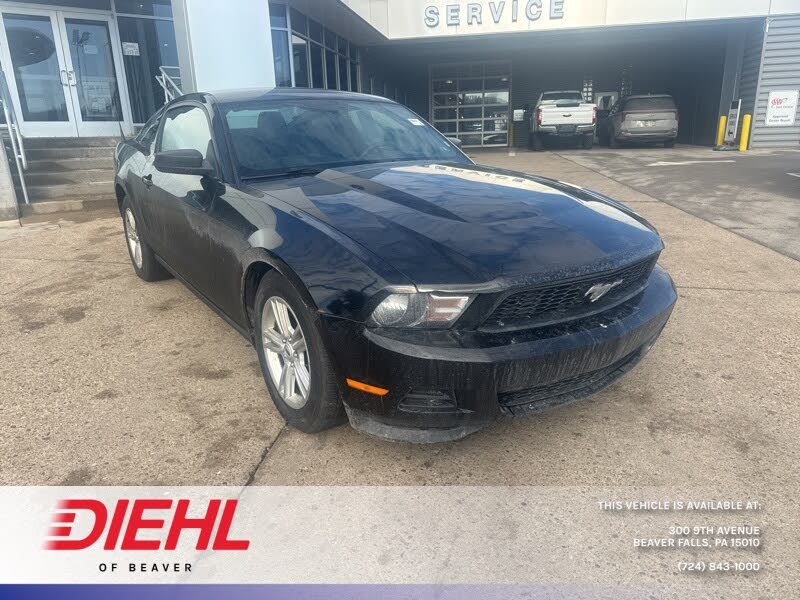 2011 Ford Mustang V6 Coupe RWD