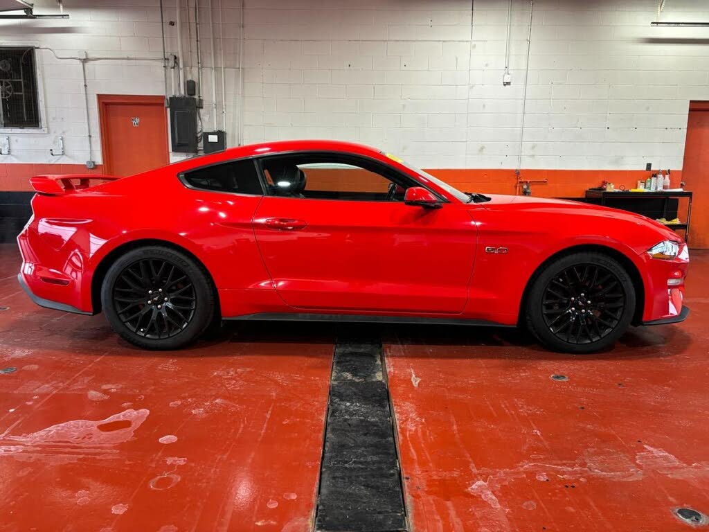 2020 Ford Mustang GT Premium Coupe RWD