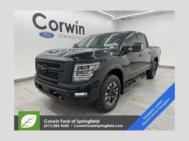 2023 Nissan Titan PRO-4X Crew Cab 4WD