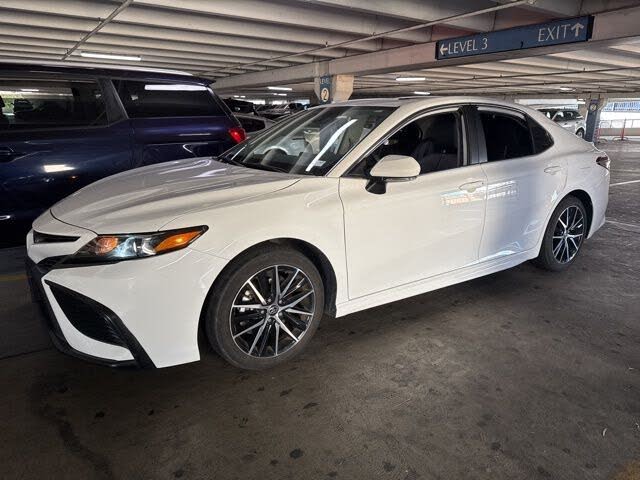 2023 Toyota Camry SE FWD