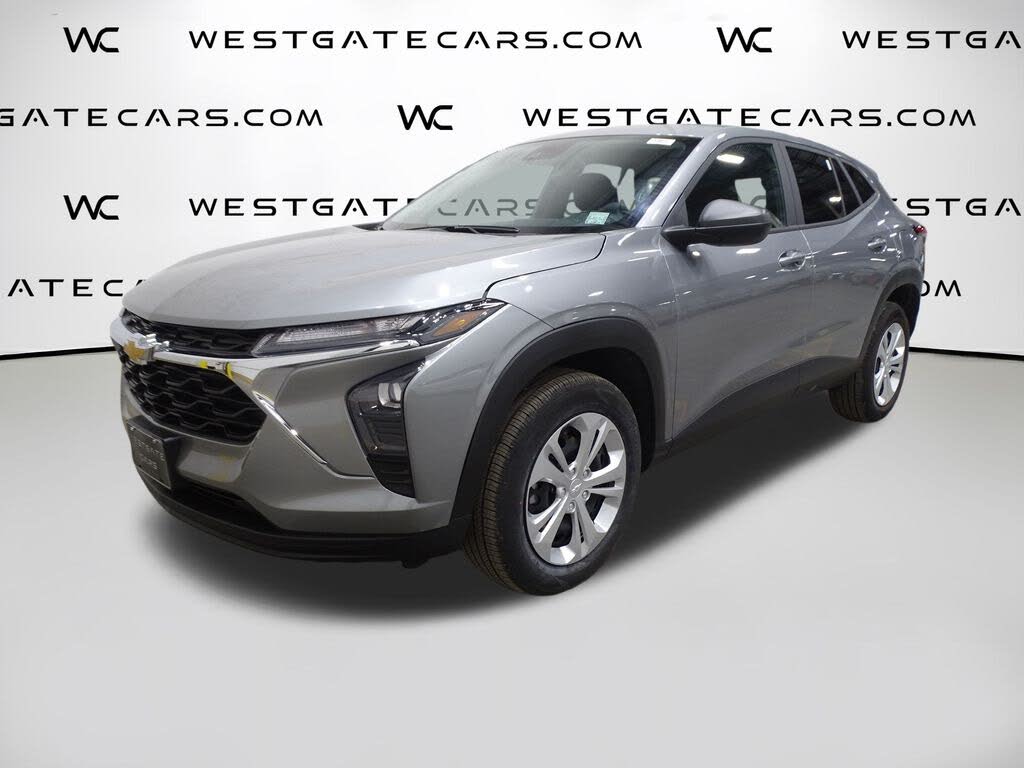 2024 Chevrolet Trax LS FWD