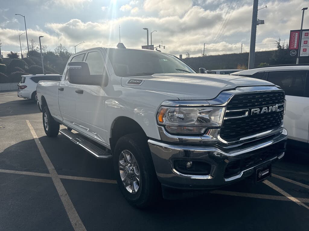 2024 RAM 2500 Big Horn Crew Cab LB 4WD