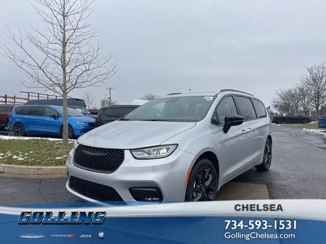 2026 Chrysler Pacifica Select FWD