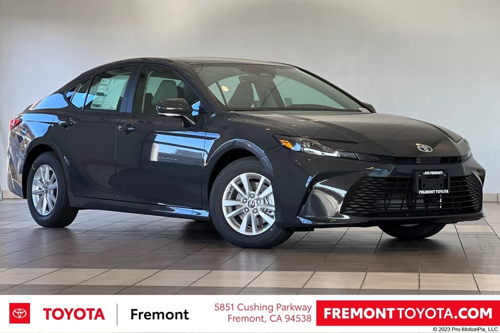 2026 Toyota Camry LE FWD