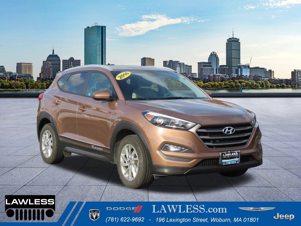 2016 Hyundai Tucson 2.0L SE AWD with Beige Seats