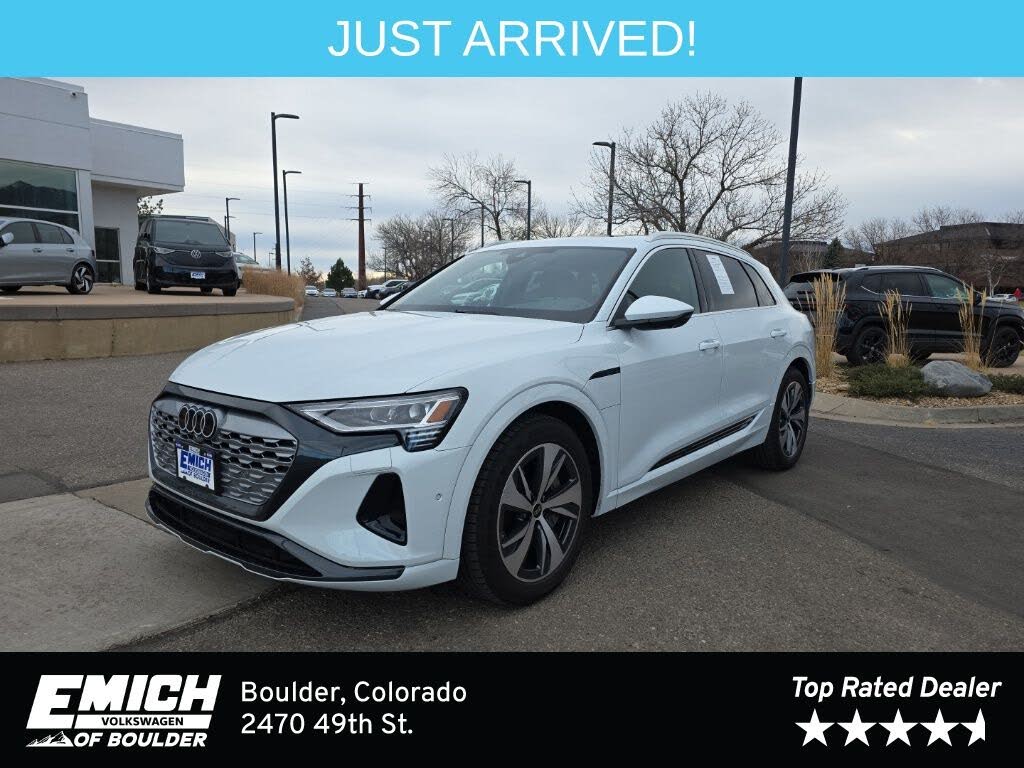 2024 Audi Q8 e-tron quattro Premium Plus AWD