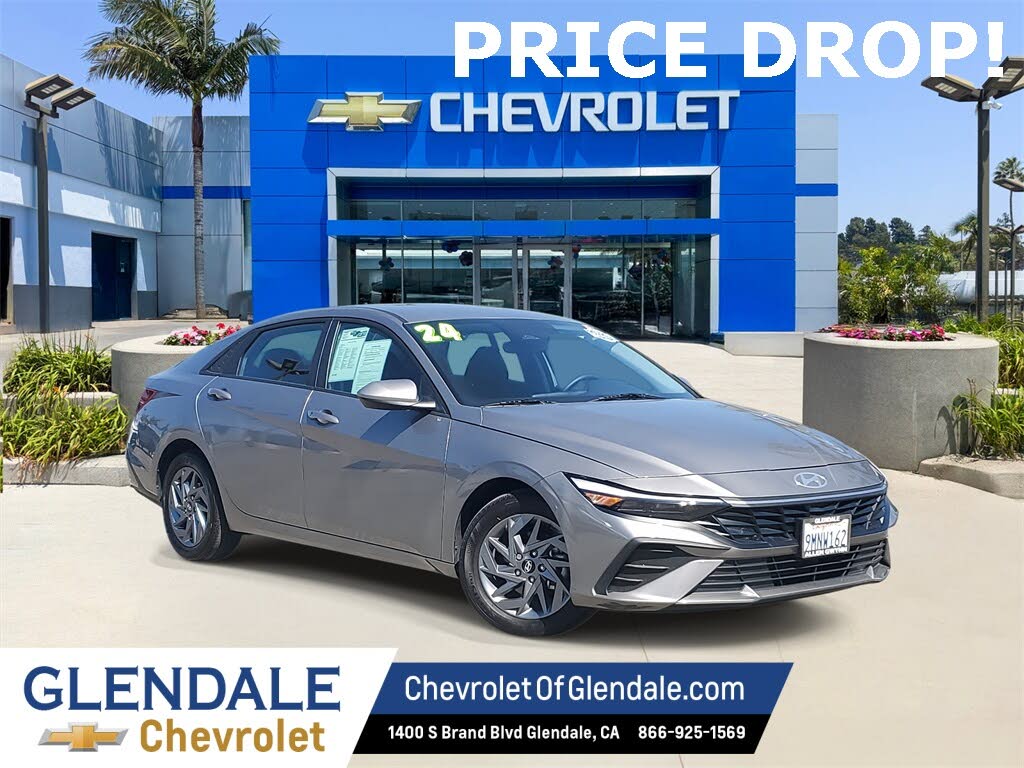 2024 Hyundai Elantra SEL FWD