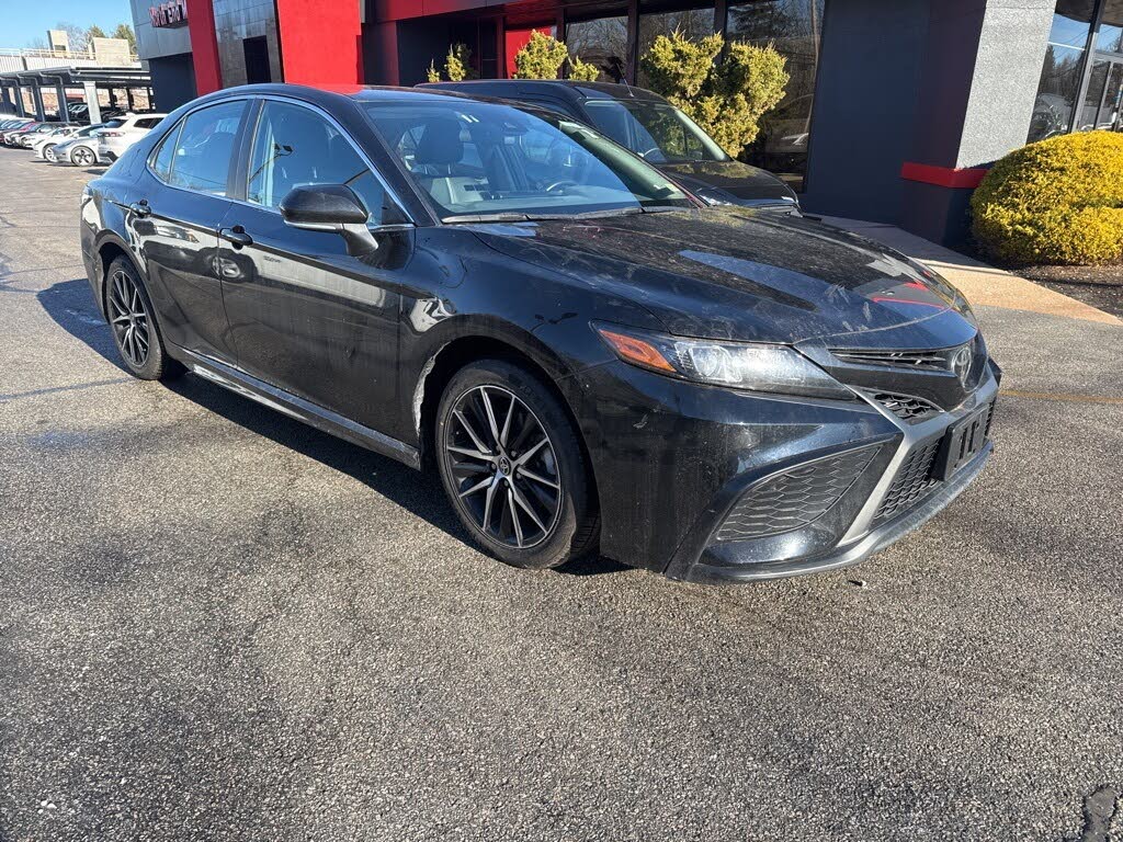 2024 Toyota Camry SE FWD