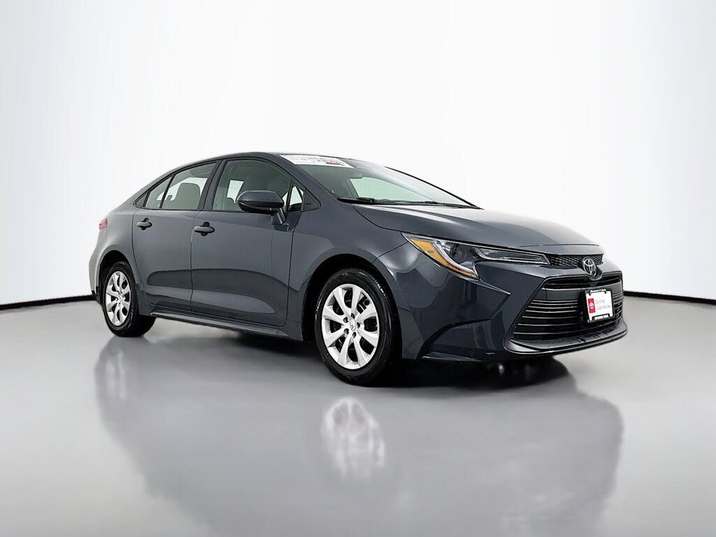 2025 Toyota Corolla LE FWD